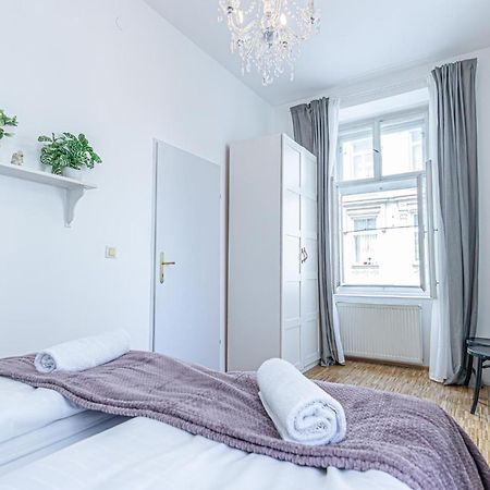 Superior 2Br Apartment - Perfect For Longstays Виена Екстериор снимка