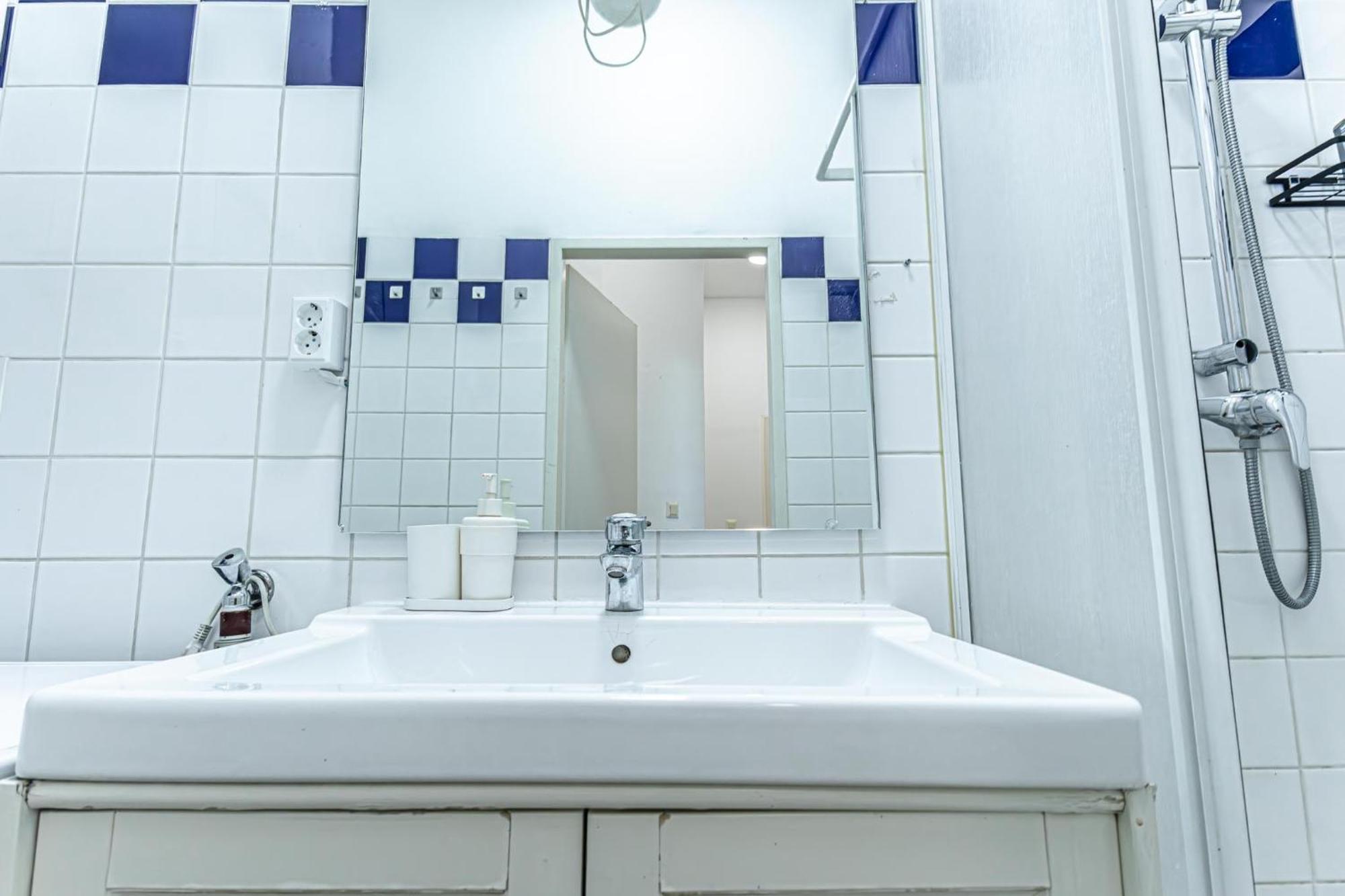 Superior 2Br Apartment - Perfect For Longstays Виена Екстериор снимка