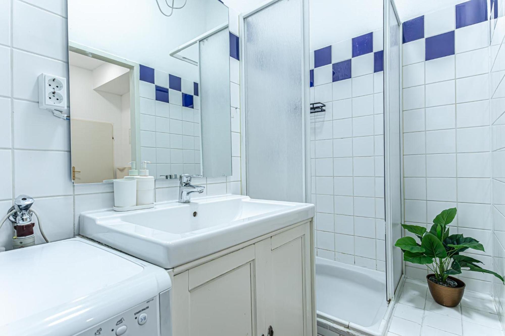 Superior 2Br Apartment - Perfect For Longstays Виена Екстериор снимка