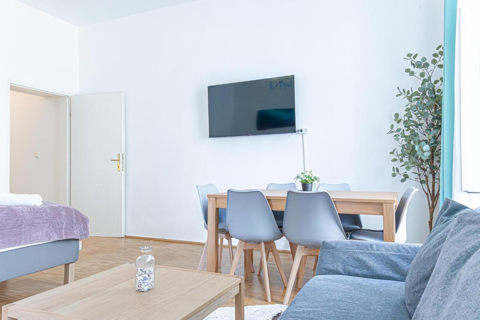 Superior 2Br Apartment - Perfect For Longstays Виена Екстериор снимка